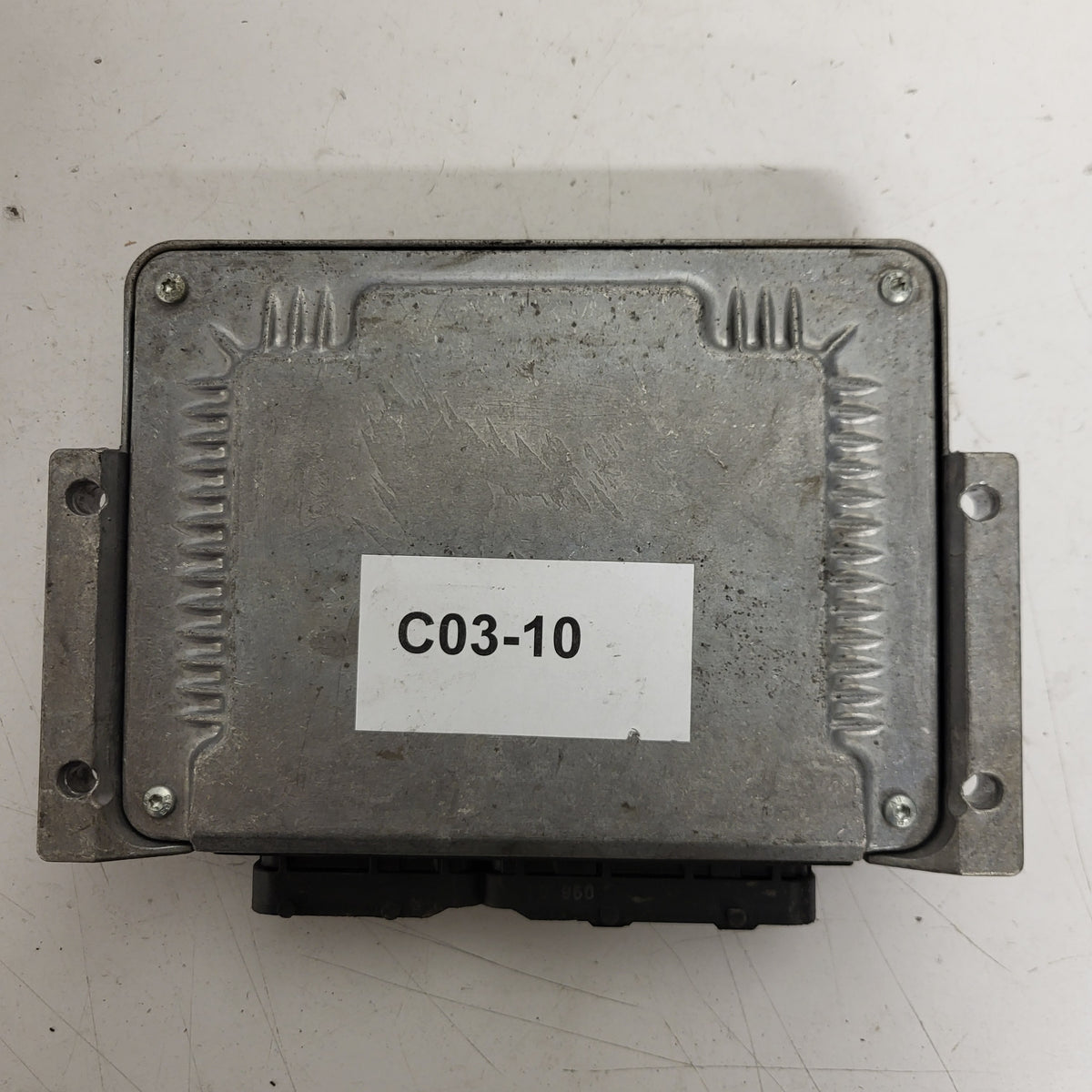 ALFA 147 ECU / 0281010332 / 55185365 / BOSCH - C03-10 - 3