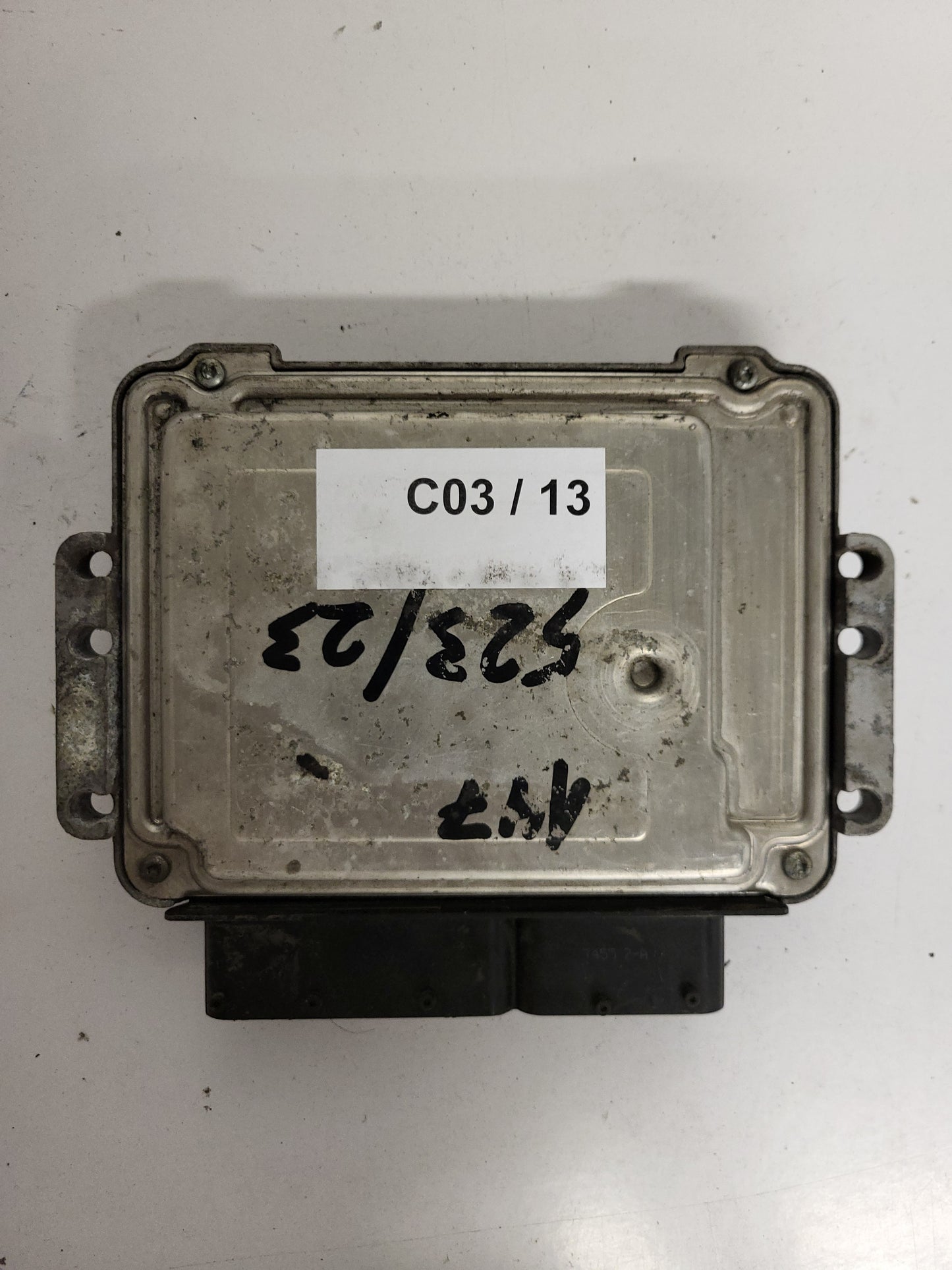 ALFA ROMEO 147 ECU / 0281012858 / 55204755 / BOSCH