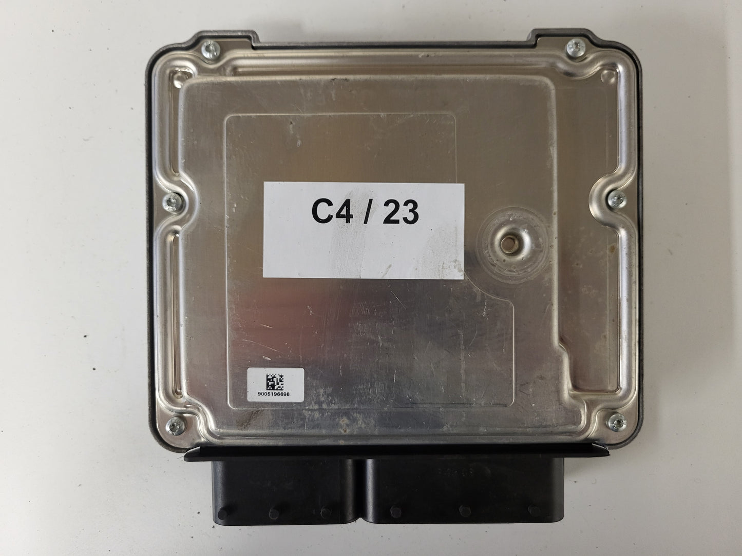 BMW 3 ECU / 0281018558 / DDE 8518268 / BOSCH