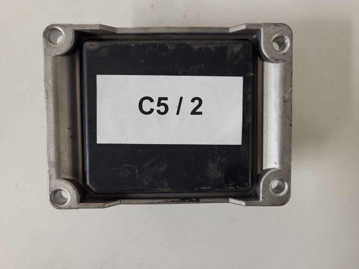 ALFA 147 1.6 ECU / 0261207727 / 00552049900 / BOSCH - C05-02 - 3