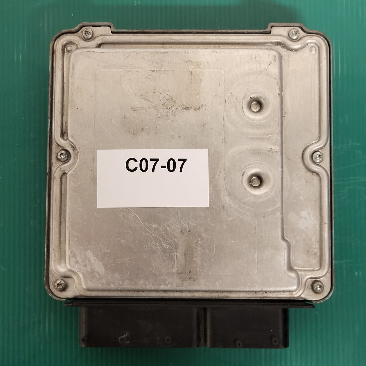MITSUBISHI OUTLANDER ECU / 0281014108 / 1860A906 / T00ED3336A0689 / BOSCH - C07-07 - 3