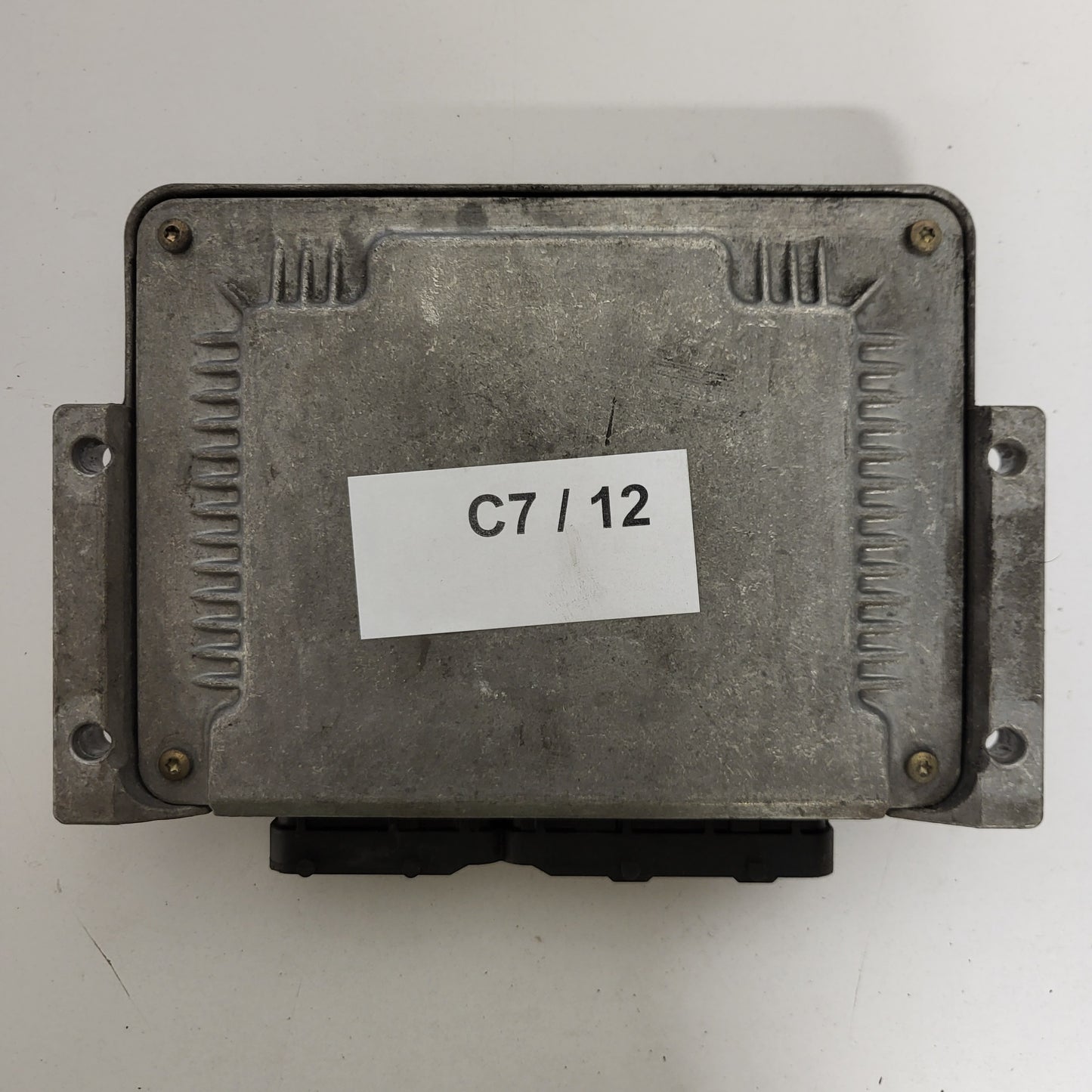 Fiat STILO 1.9 ECU / 0281011421 / 55188214 / BOSCH