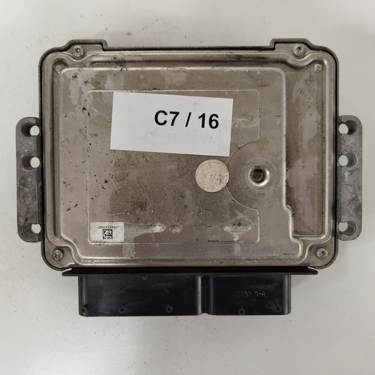 LANCIA DELTA ECU / 0281016235 / 51853777 / 1039S33441 / BOSCH - C07-16 - 3