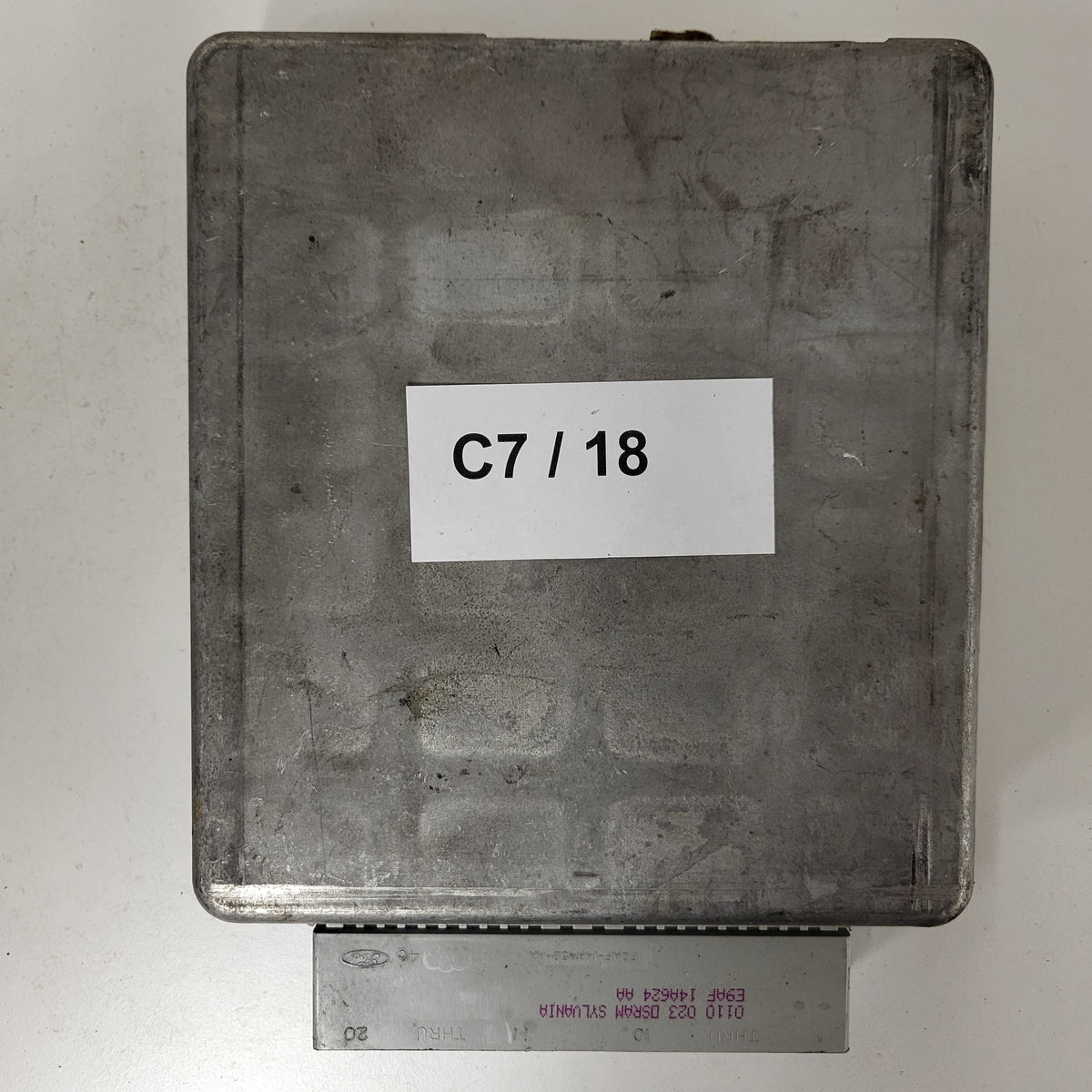 FORD KA ECU / 1S5A-12A650-CA / LGF0 / EEC-V / LP4-322 / 1S5A12A650CA / VISTEON - C07-18 - 3