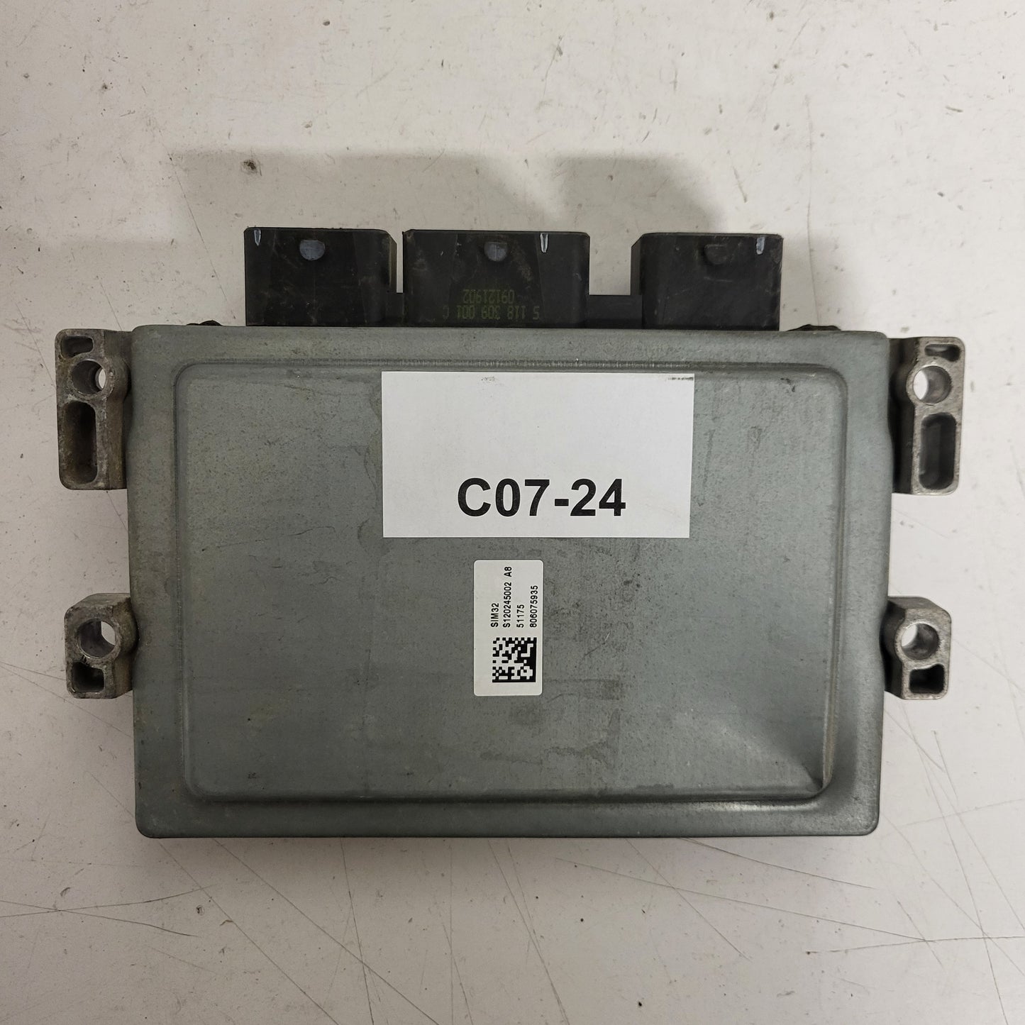 Renault Twingo ECU / S120200113A / 82007747 / 8200700695 / S120200113