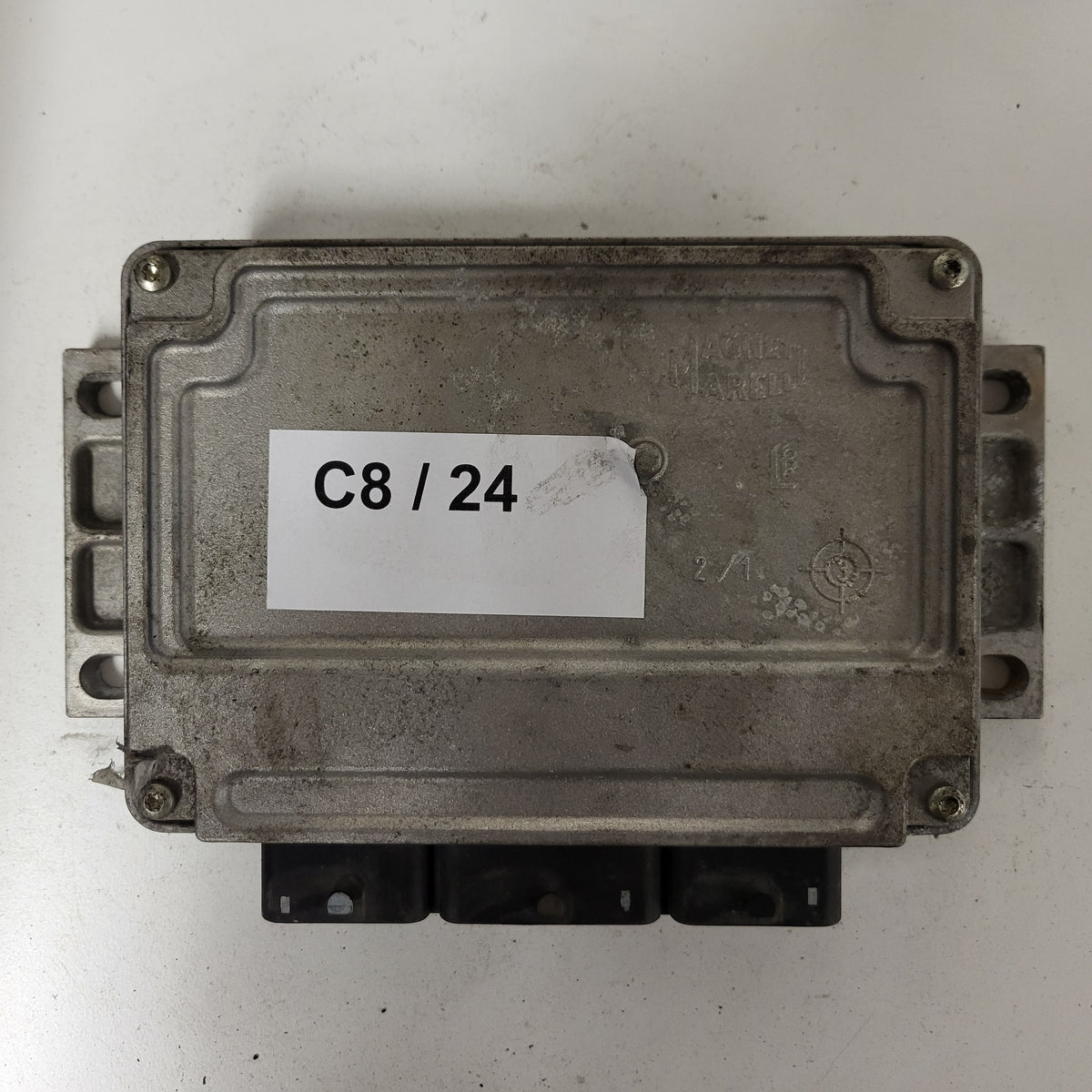 Peugeot Citroen ECU / IAW 6LP2.03 / SW 9654722680 / HW 9647498180 - C08-24 - 3