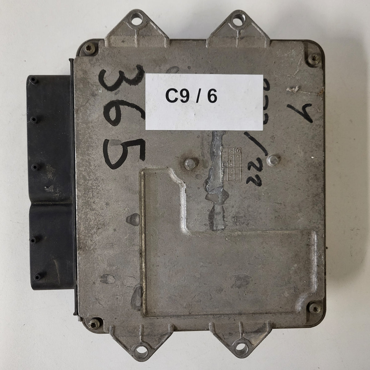 LANCIA Y 1.3 ECU / 55195819 / MJD6JF.Y1 / HW01C / 71600.007.03 MAGNETI MARELLI - C09-06 - 3