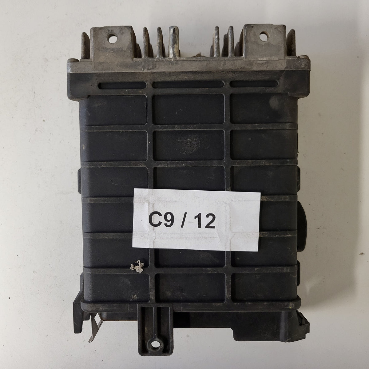 VW VOLKSWAGEN POLO 1.0 ECU / 0261200253 / 030906026A / BOSCH - C09-12 - 3