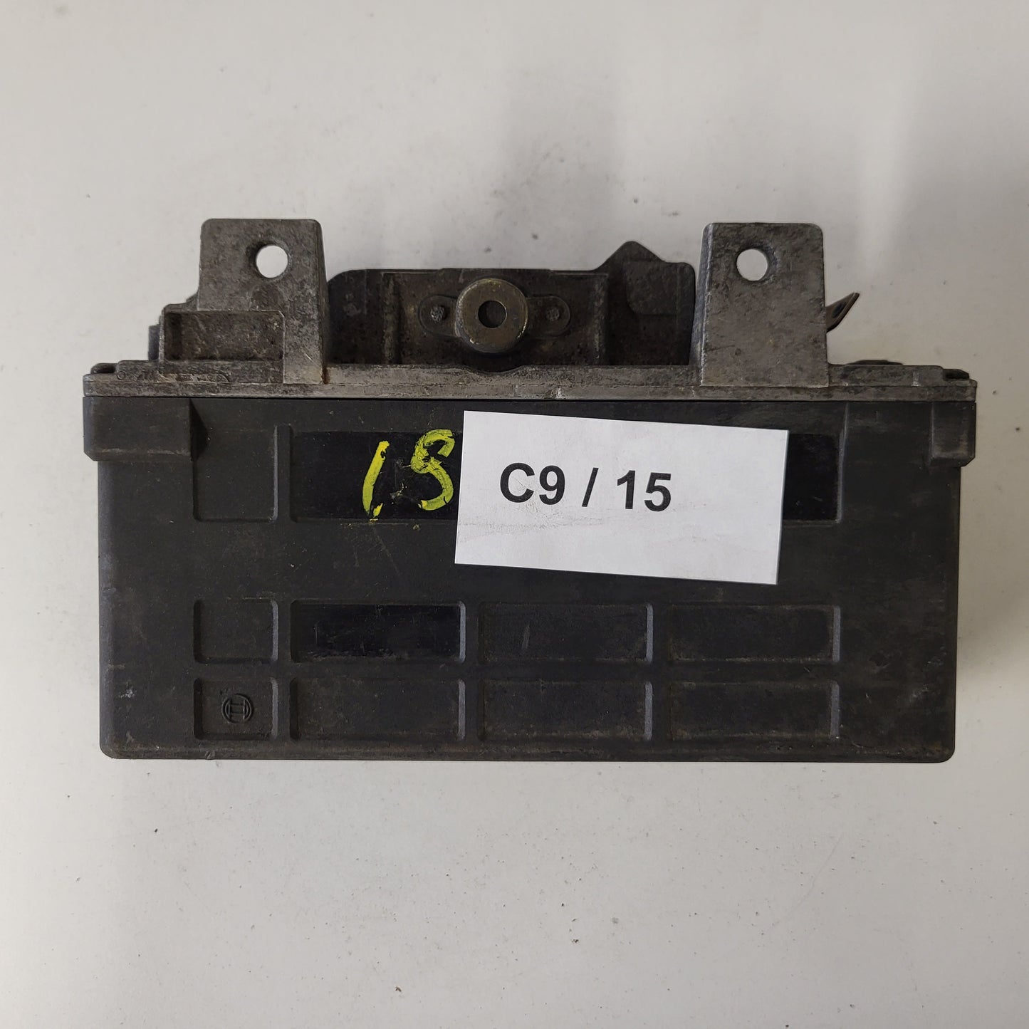 Mercedes ABS ECU / 0265101018 / 0055452132 / BOSCH - C09-15 - 3