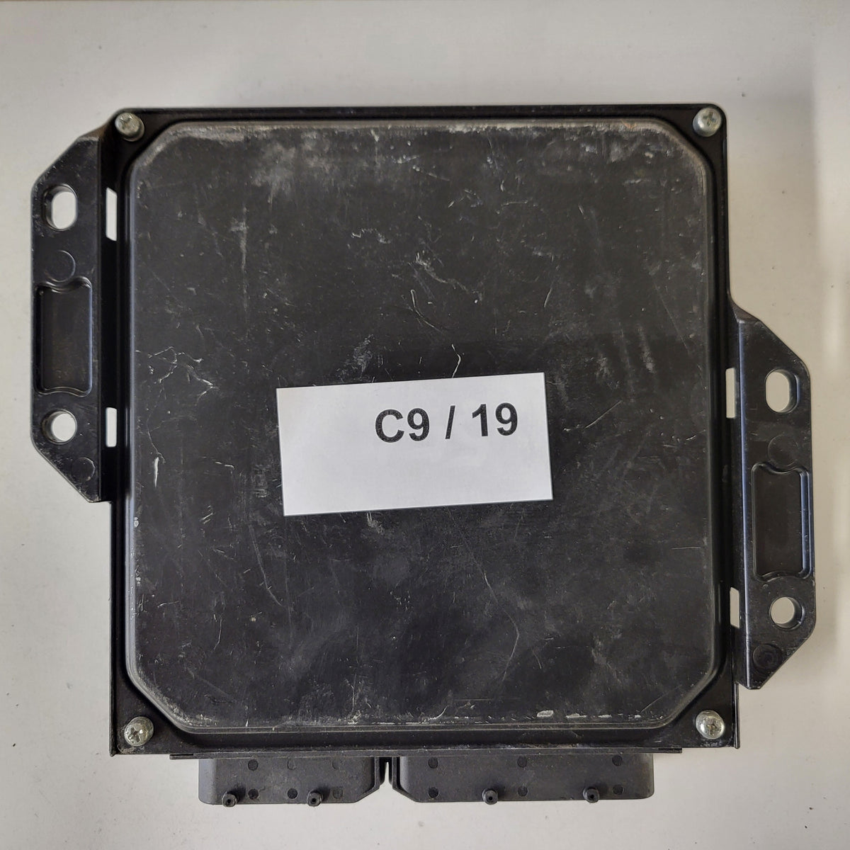 MAZDA ECU / RF7K 18 881M / 275800-6591 / 2758006591 / RF7K18881M / RF7K / - C09-19 - 3