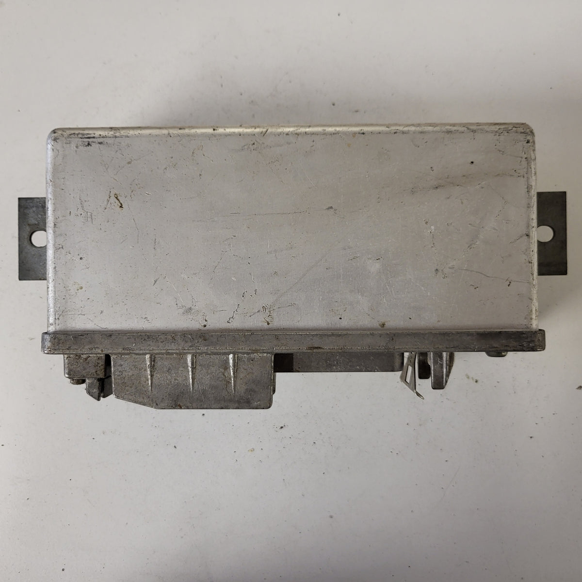 AUDI 80 ECU / 0265100056 / 4A0907379A / BOSCH - C10-15 - 3