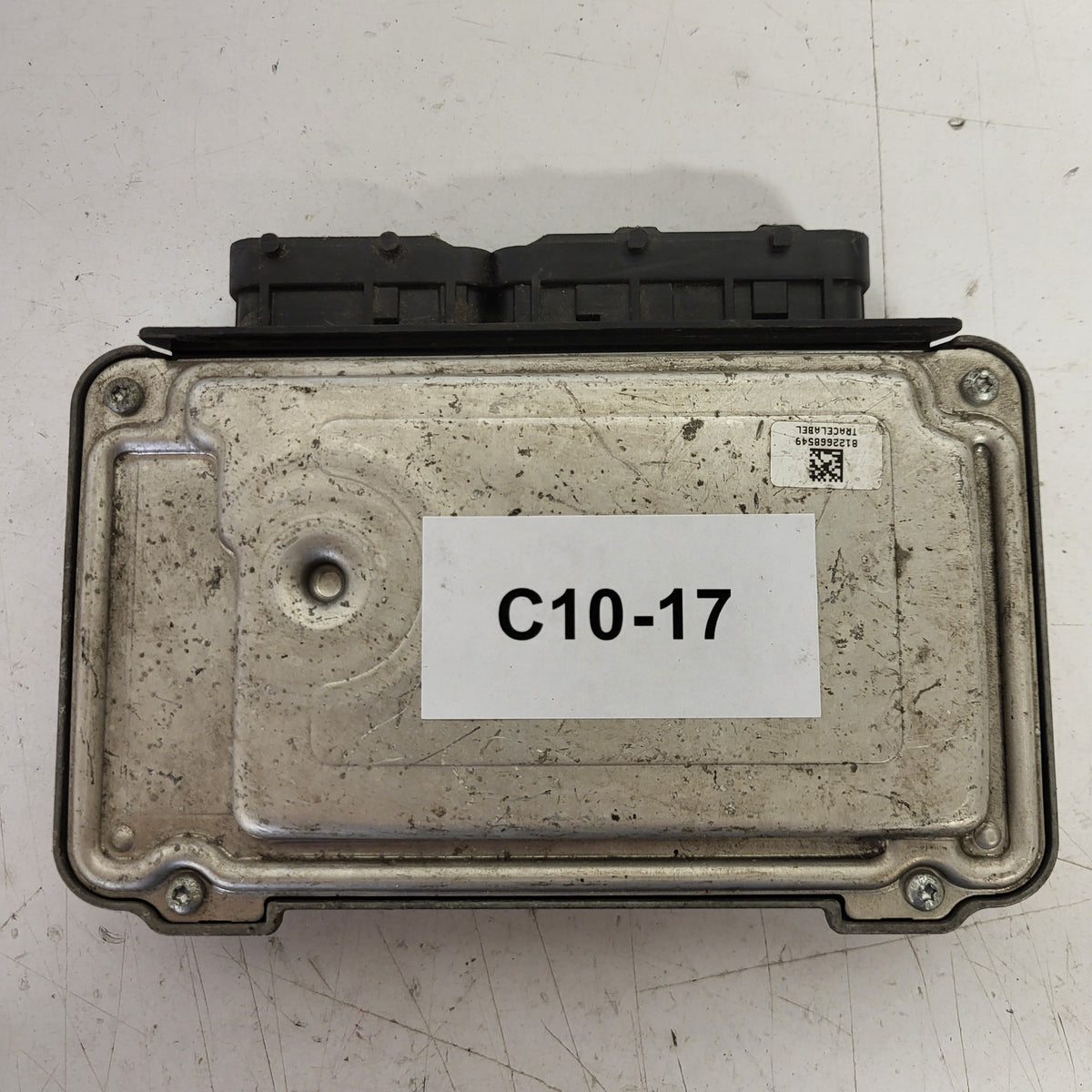 TOYOTA ECU / 0261S04205 / 89661-0DB60 / BOSCH - C10-17 - 3