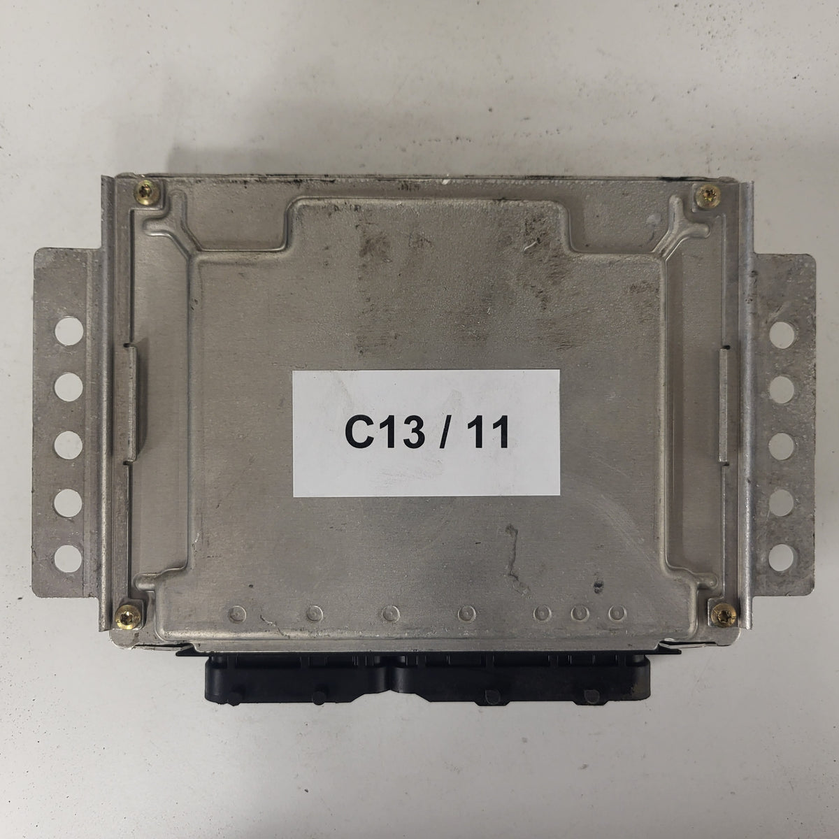 ALFA ROMEO 156 ECU / 0281010335 / 46761015 / BOSCH - C13-11 - 3