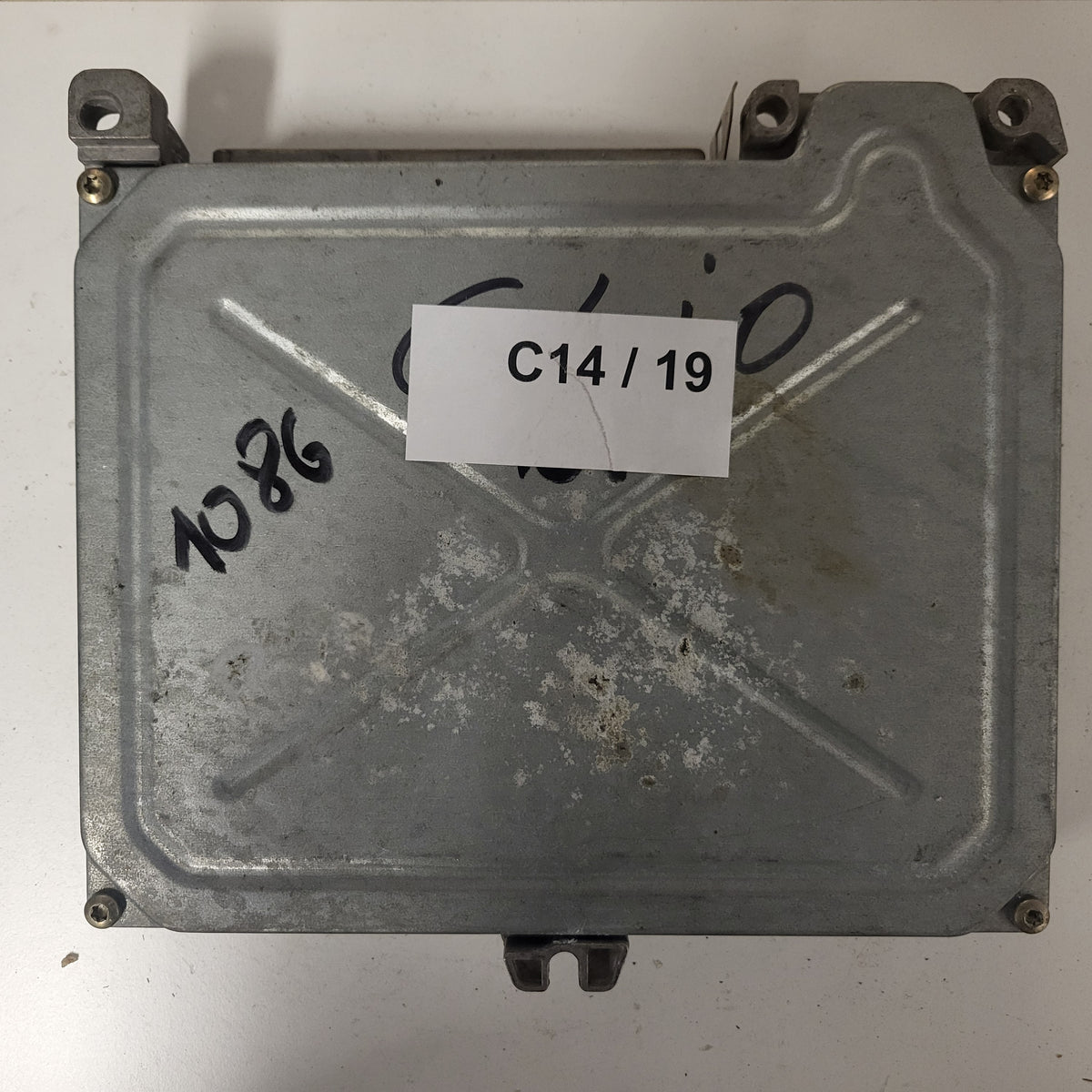 Renault ECU / S101718102D / 7700749946 / 7700860918 / S101718102 - C14-19 - 3