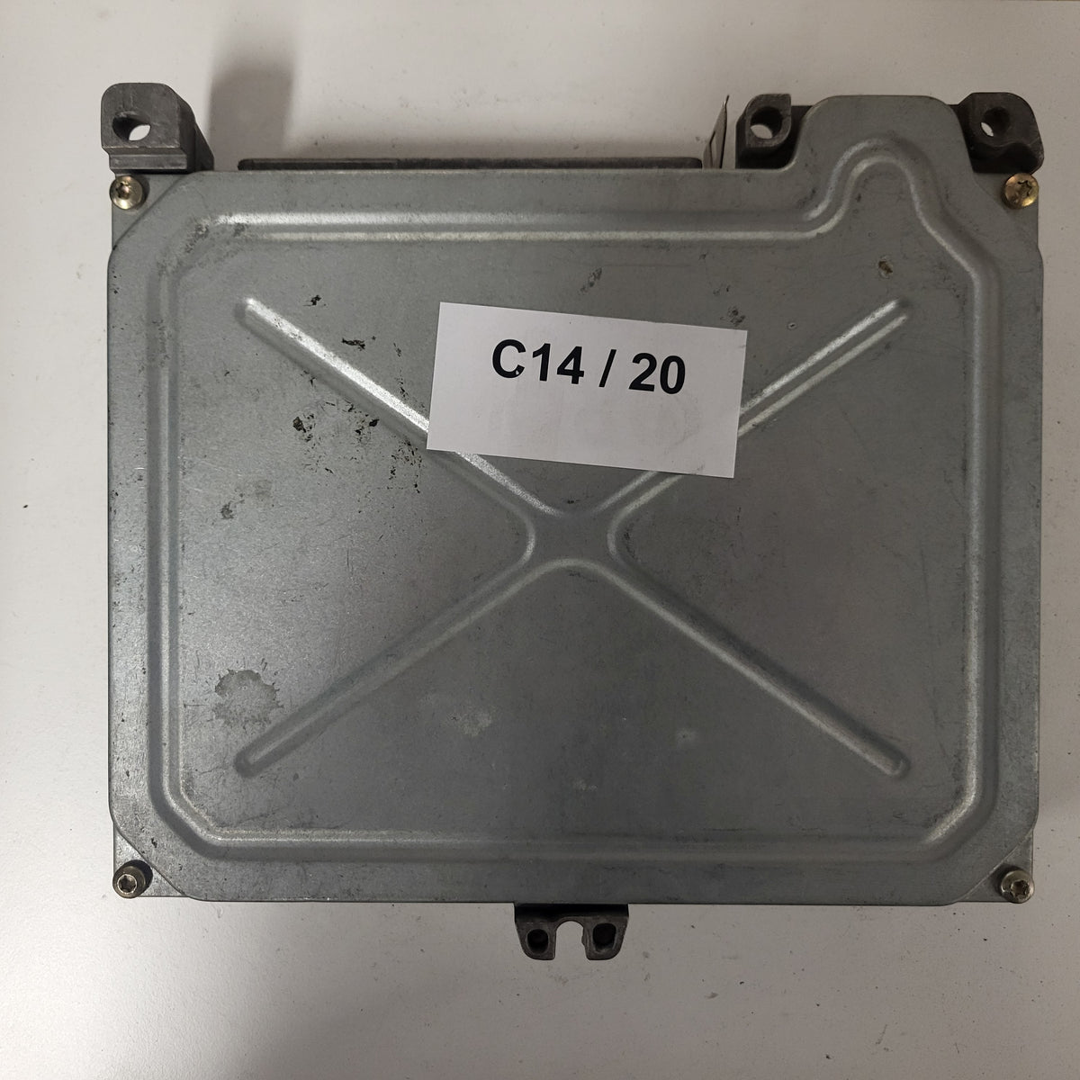 Renault ECU / S101718102D / 7700749946 / 7700860918 / S101718102 - C14-20 - 3