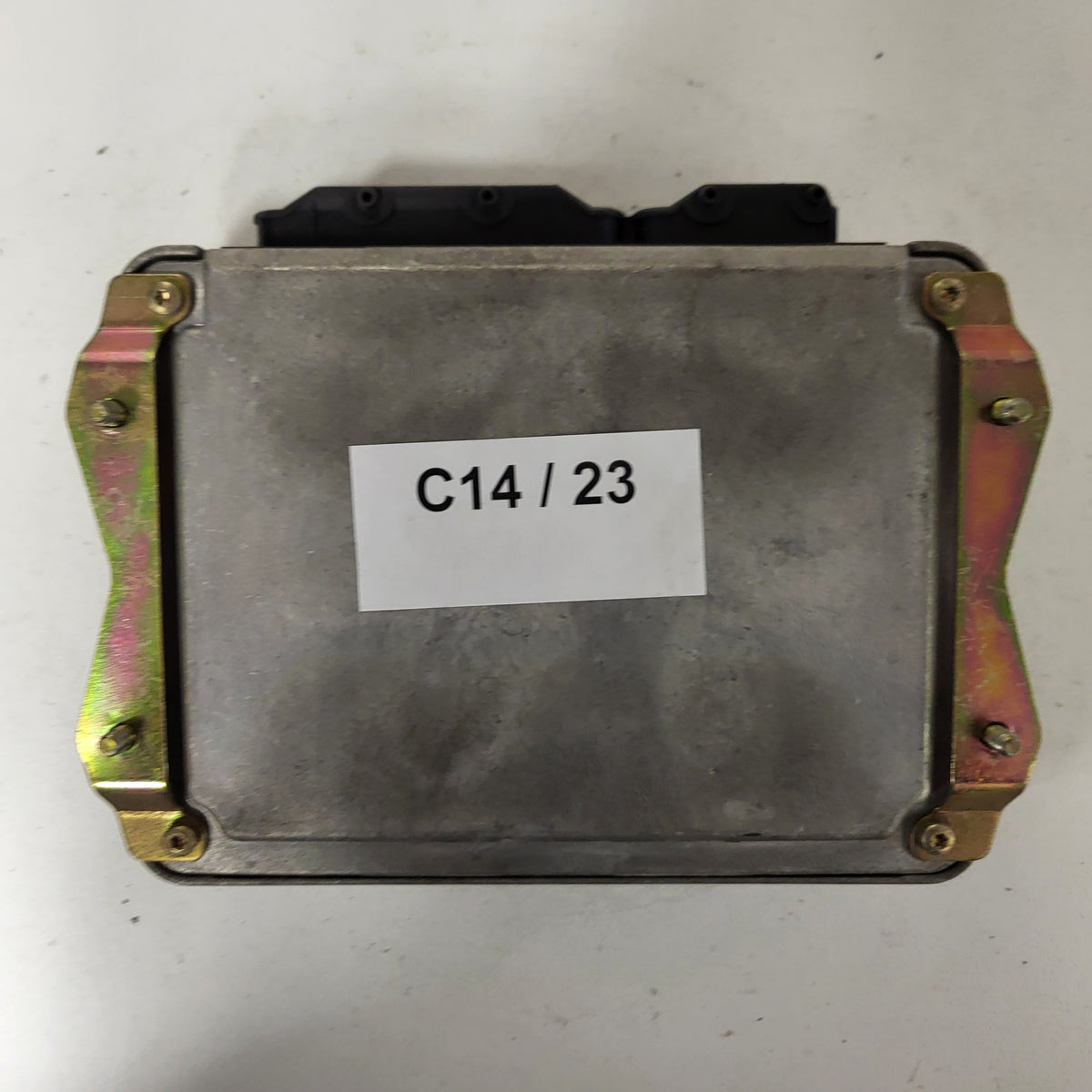 CHRYSLER VOYAGER ECU / 0281010139 / P04686870AA / BOSCH - C14-23 - 3