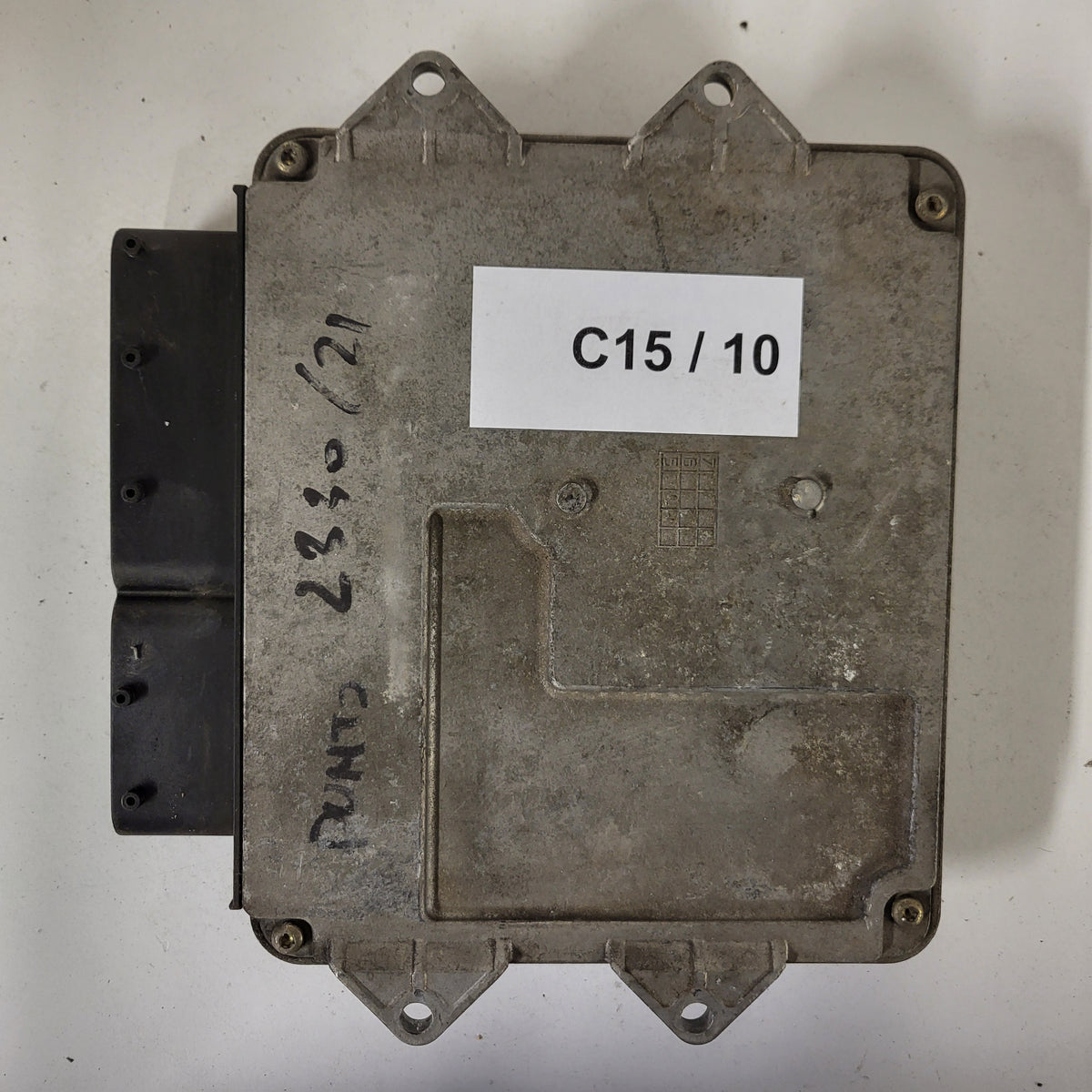 FIAT PUNTO ECU / MJD 6JF.P3 / 55195817 / HW1BM / 71600.053.00 / MAGNETI MARELLI - C15-10 - 3