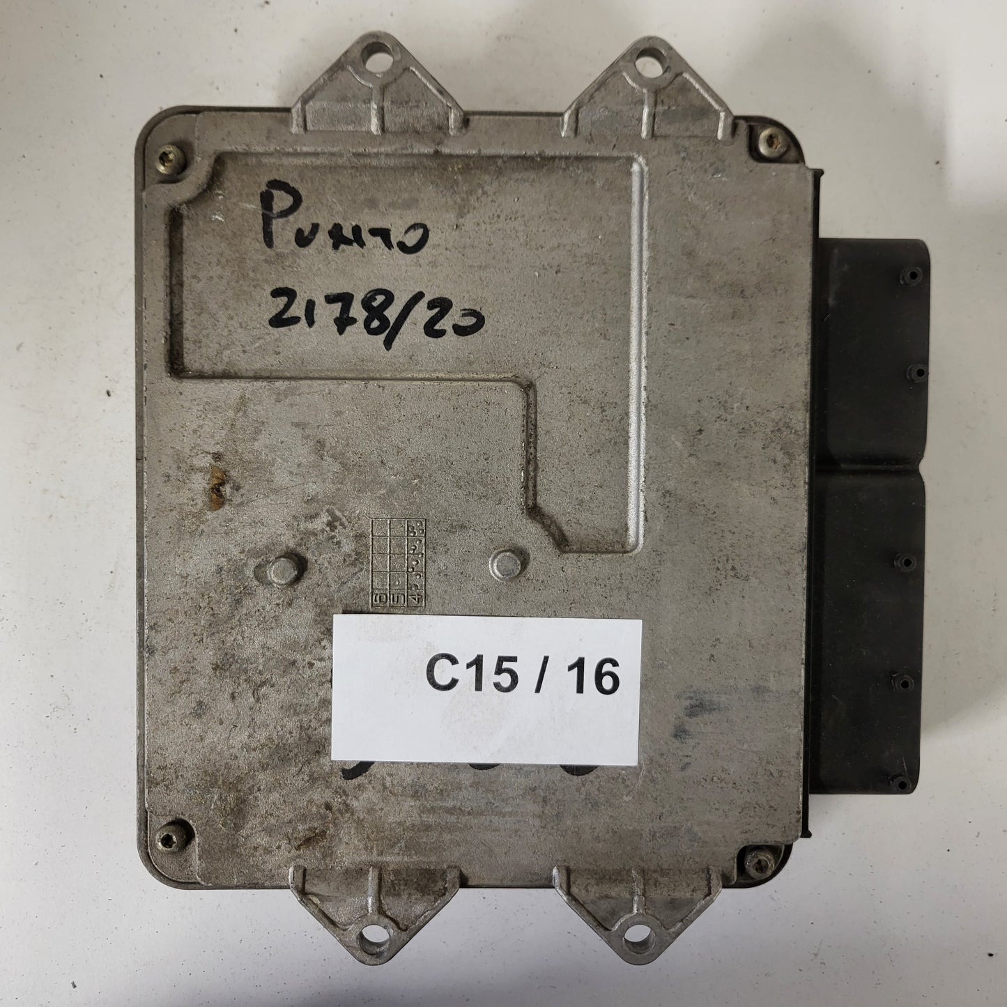 FIAT PUNTO ECU / MJD 6JF.P3 / 55195817 / HW1BM / 71600.053.00 / MAGNETI MARELLI