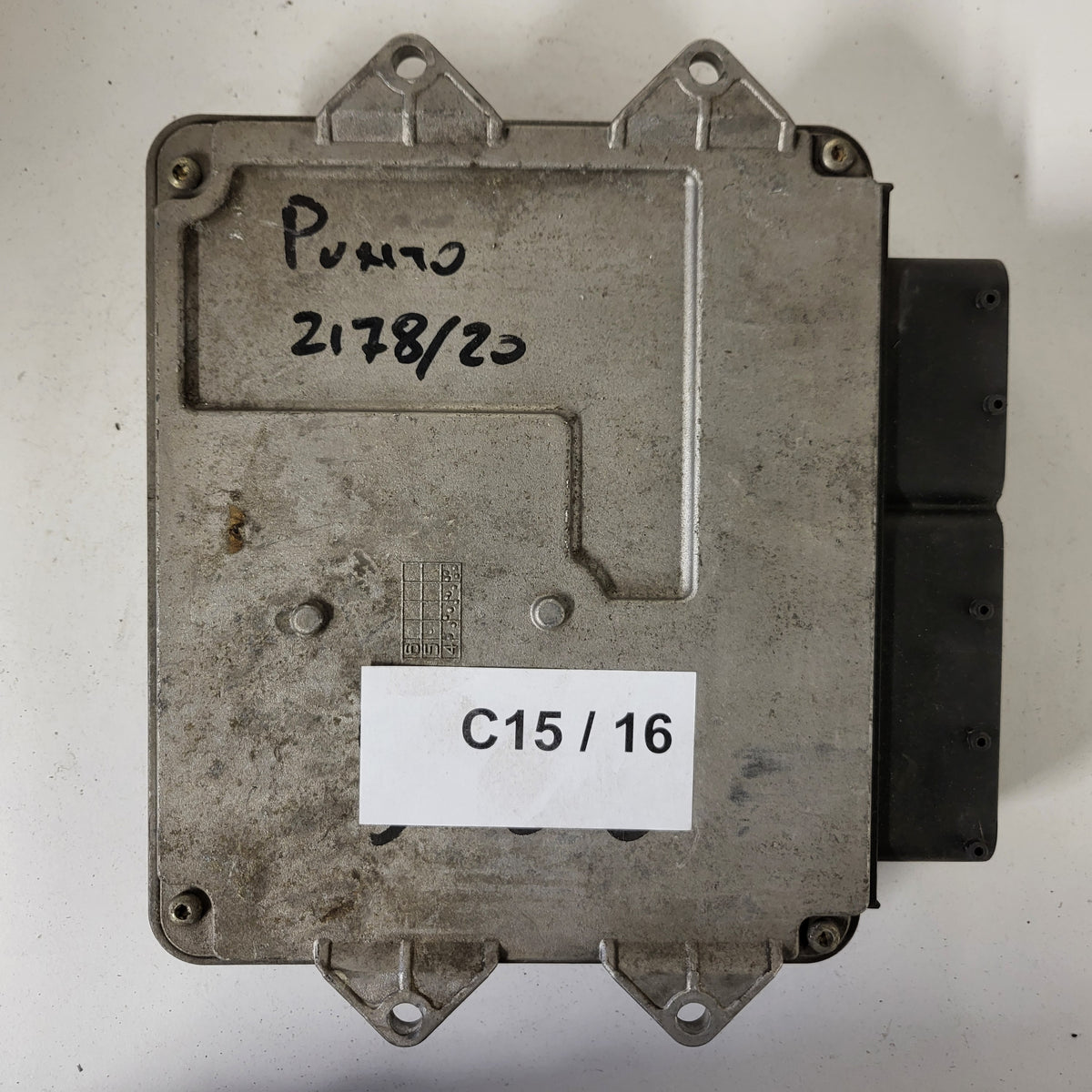 FIAT PUNTO ECU / MJD 6JF.P3 / 55195817 / HW1BM / 71600.053.00 / MAGNETI MARELLI - C15-16 - 3