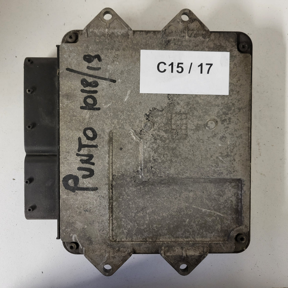 FIAT PUNTO ECU / MJD 6JF.P3 / 55195817 / HW1BM / 71600.053.00 / MAGNETI MARELLI - C15-17 - 3