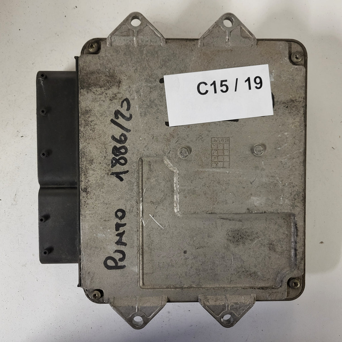 FIAT PUNTO ECU / MJD 6JF.P3 / 55195817 / HW1BM / 71600.053.00 / MAGNETI MARELLI - C15-19 - 3
