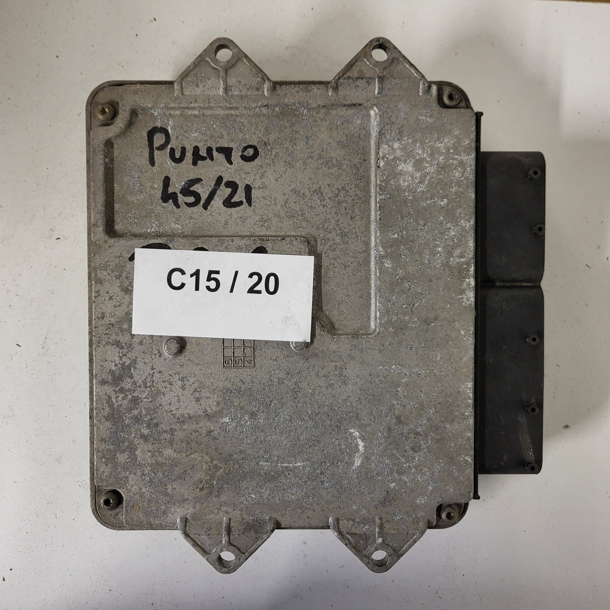 FIAT PUNTO ECU / MJD 6JF.P3 / 55195817 / HW1BM / 71600.053.00 / MAGNETI MARELLI - C15-20 - 3