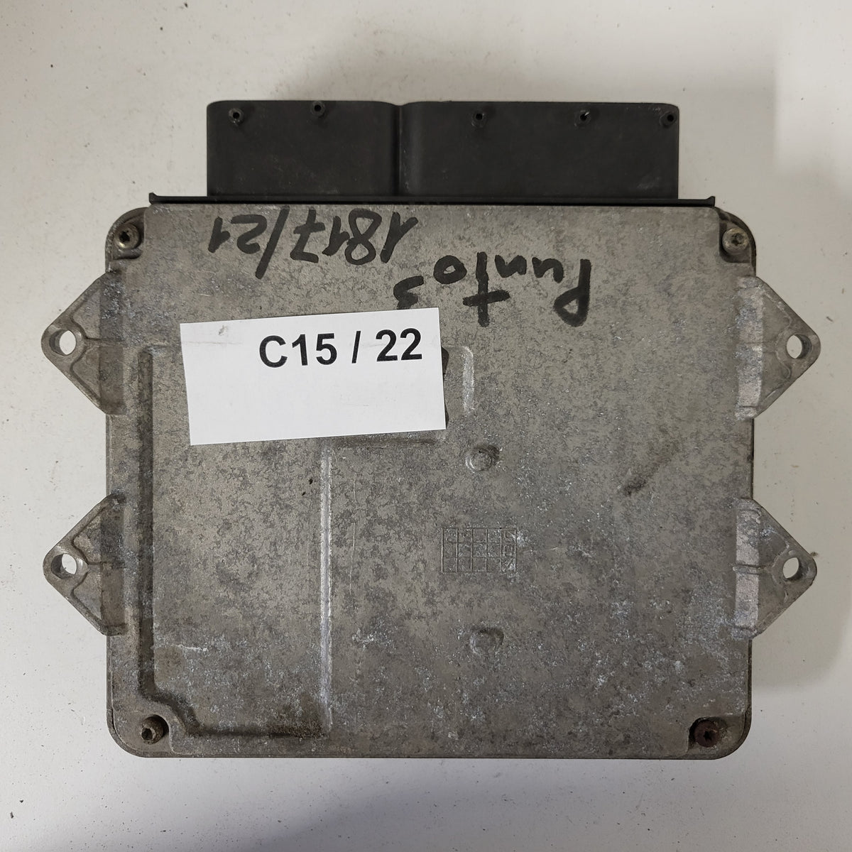 FIAT PUNTO ECU / MJD 6JF.P3 / 55195817 / HW1BM / 71600.053.00 / MAGNETI MARELLI - C15-22 - 3