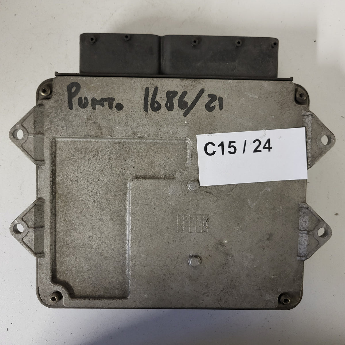 FIAT PUNTO ECU / MJD 6JF.P3 / 55195817 / HW1BM / 71600.053.00 / MAGNETI MARELLI - C15-24 - 3