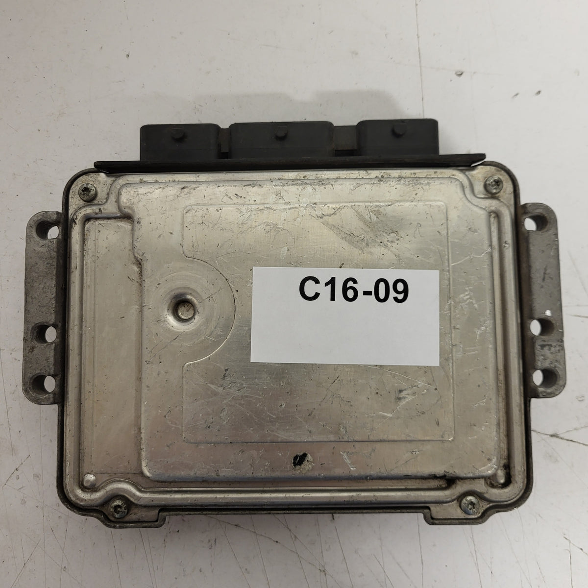 FORD ECU / 4M51-12A650-YD / 0281011710 / 7AMD / BOSCH - C16-09 - 3