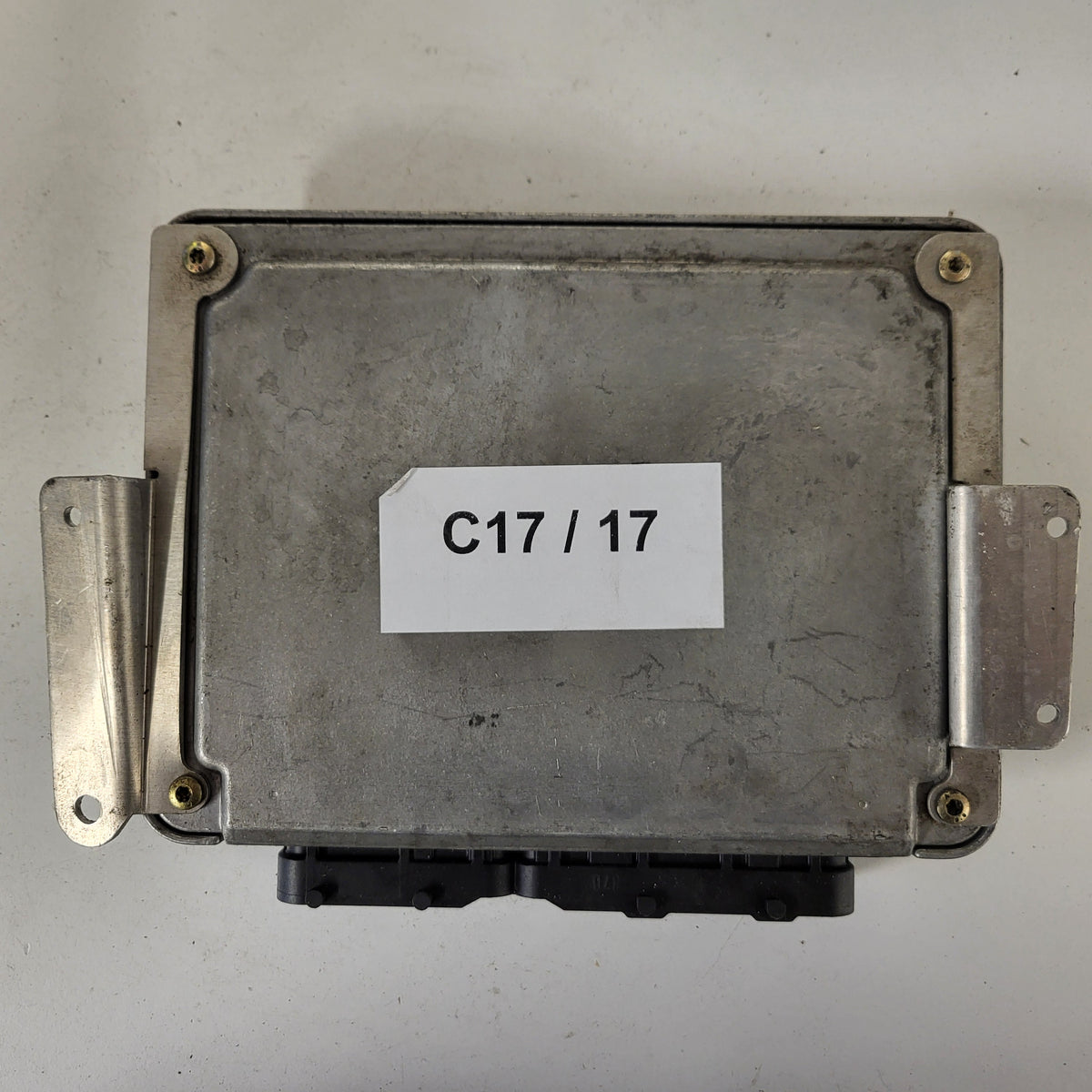 SAAB 9-3 ECU / 0281001617 / 4662870 / BOSCH - C17-17 - 3