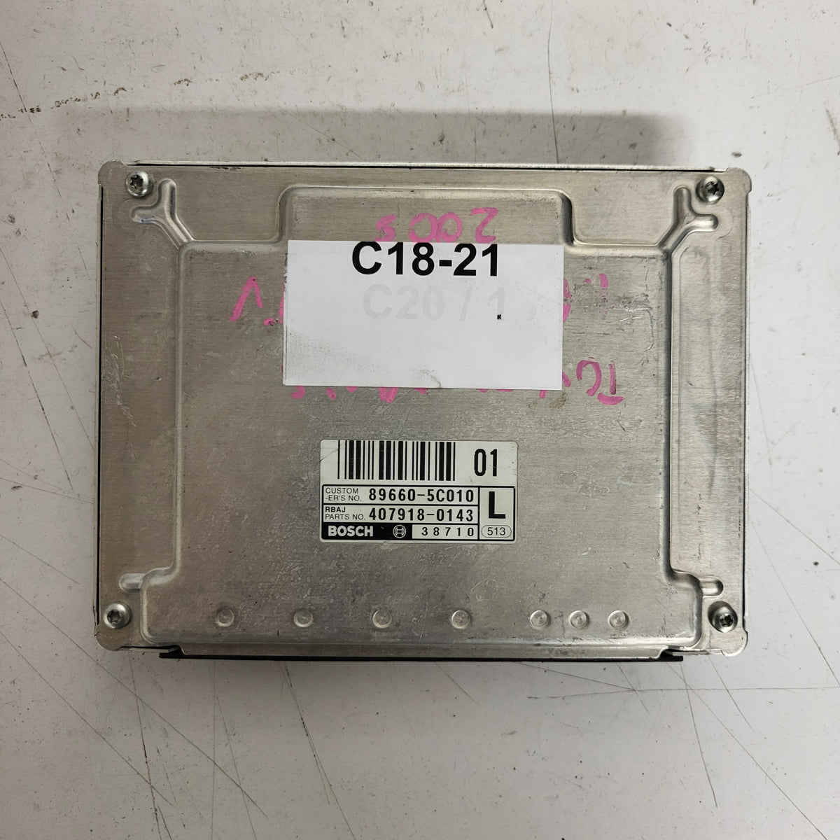 TOYOTA YARIS ECU / 0281011126 / 89661-52890 / 1039S01489 / BOSCH - C18-21 - 3