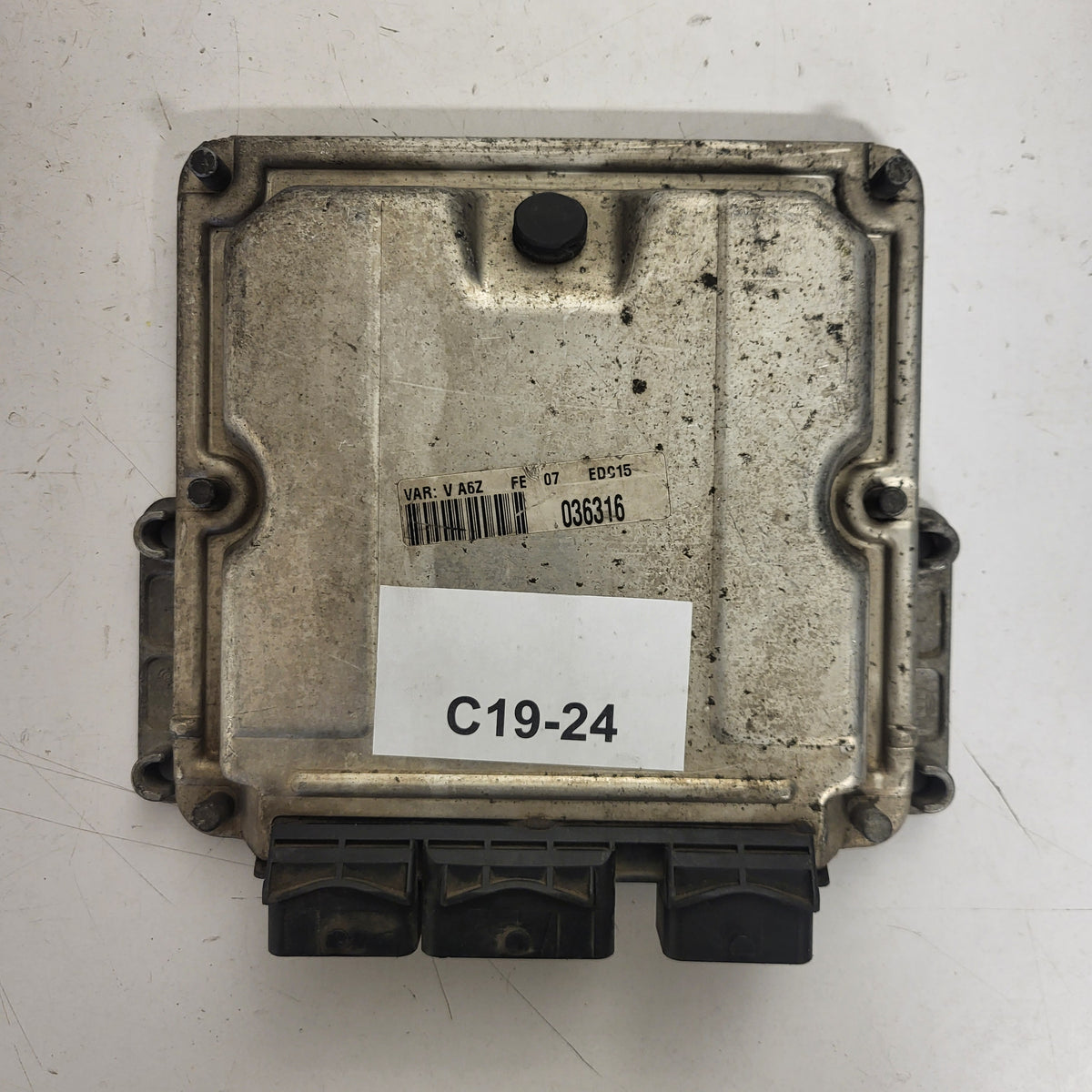 Fiat Ulisse 807 C8 ECU / 0281011522 / 9655816780 / 9640938180 / EDC15C2 / BOSCH - C19-24 - 3
