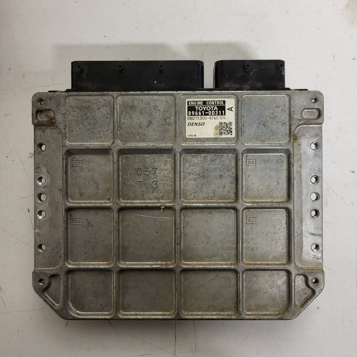 TOYOTA YARIS ECU / 89661-0D311 / MB275300-4760 / DENSO - C20-16 - 3