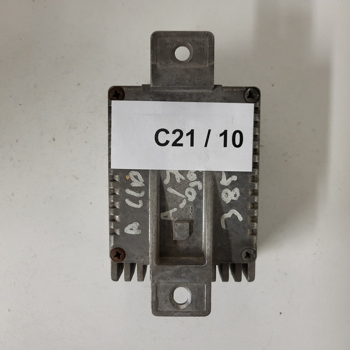 MERCEDES A RELAY ECU / A0275458032 / E5001.004 / ESG300 - C21-10 - 3