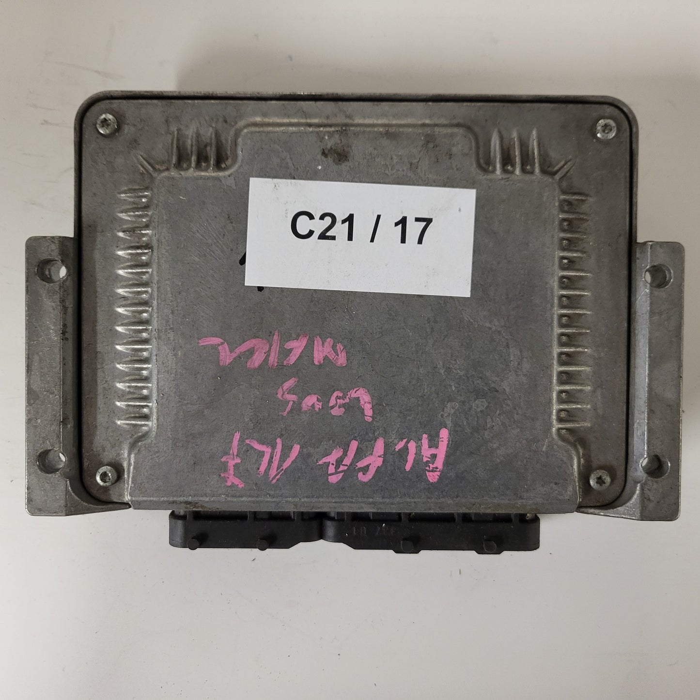 ALFA ROMEO 147 ECU / 0281011488 / 55198492 / BOSCH