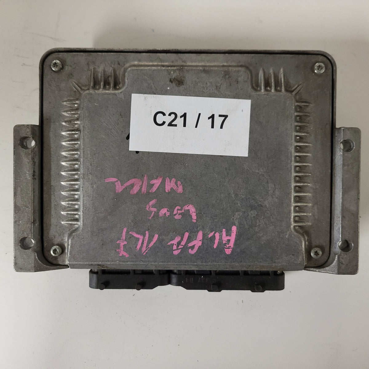 ALFA ROMEO 147 ECU / 0281011488 / 55198492 / BOSCH - C21-17 - 3