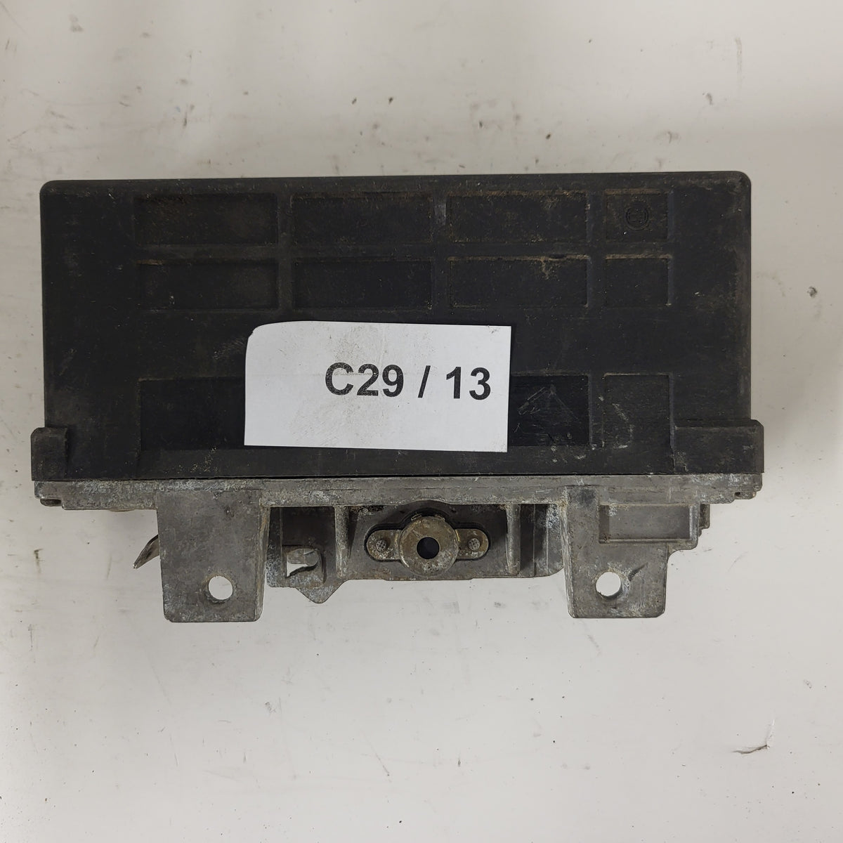 Mercedes ABS ECU / 0265101018 / 005452132 / BOSCH - C29-13 - 3