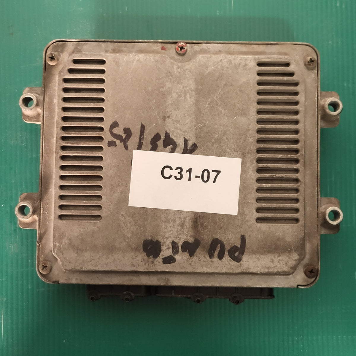 FIAT PUNTO 2 188 1.2 ECU / 51822895 / 4100148 / 6A0.3B0.00.A9 / C601 - C31-07 - 3