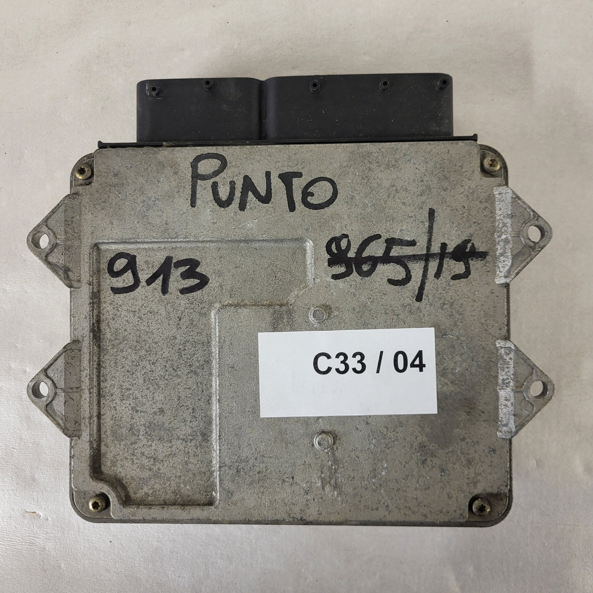 Fiat Punto 1.3 ECU / 55186608 / MJD 6JF.P3 / HW01B / MAGNETI MARELLI - C33-04 - 3