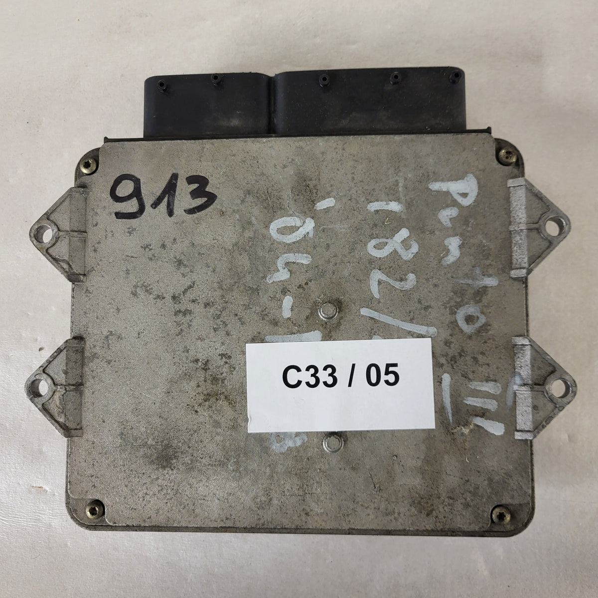Fiat Punto 1.3 ECU / 55186608 / MJD 6JF.P3 / HW01B / MAGNETI MARELLI - C33-05 - 3