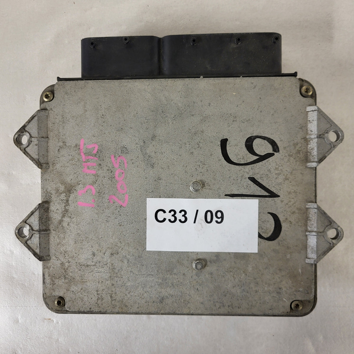 Fiat Punto 1.3 ECU / 55186608 / MJD 6JF.P3 / HW01B / MAGNETI MARELLI - C33-09 - 3
