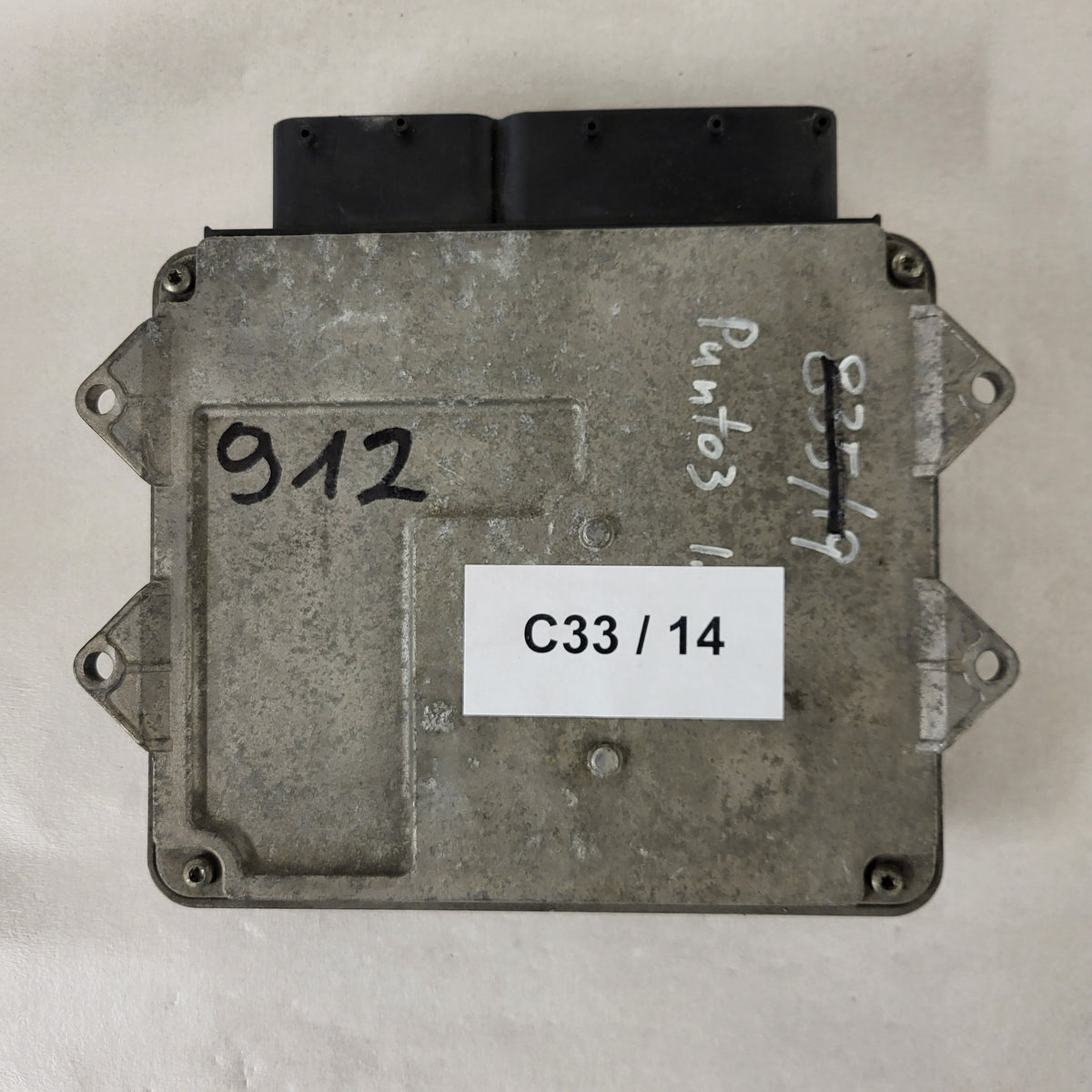 FIAT PUNTO ECU / MJD 6JF.P3 / 55195817 / HW1BM / 71600.053.00 / MAGNETI MARELLI - C33-14 - 3