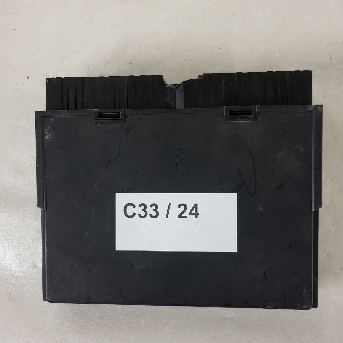 Ford ECU / 1S7T-15K600-KB / 5WK48743C / 5WK4 8743C / T83SA / SIEMENS - C33-24 - 3