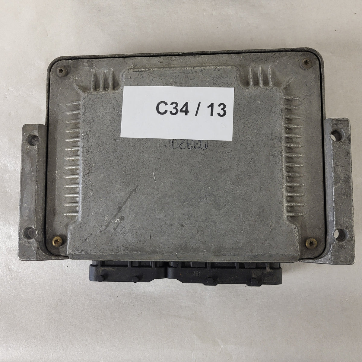 ALFA 147 ECU / 0281010332 / 55185365 / BOSCH - C34-13 - 3