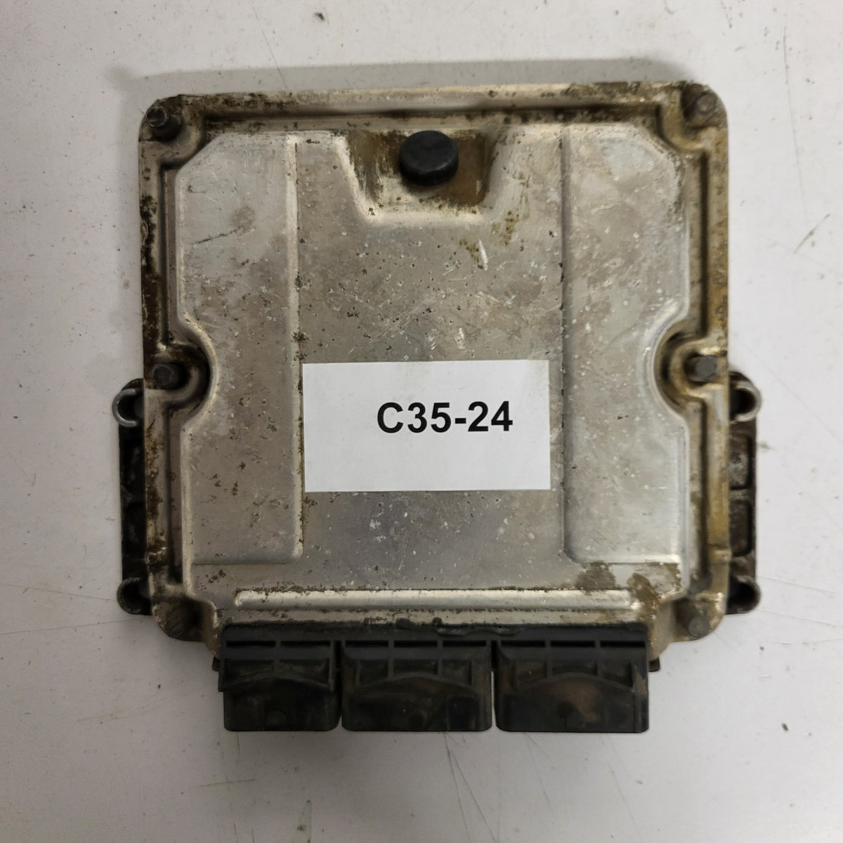Renault Laguna ECU / 0281010556 / 8200153946 / 8200095416 / 28SA5455 / BOSCH - C35-24 - 3