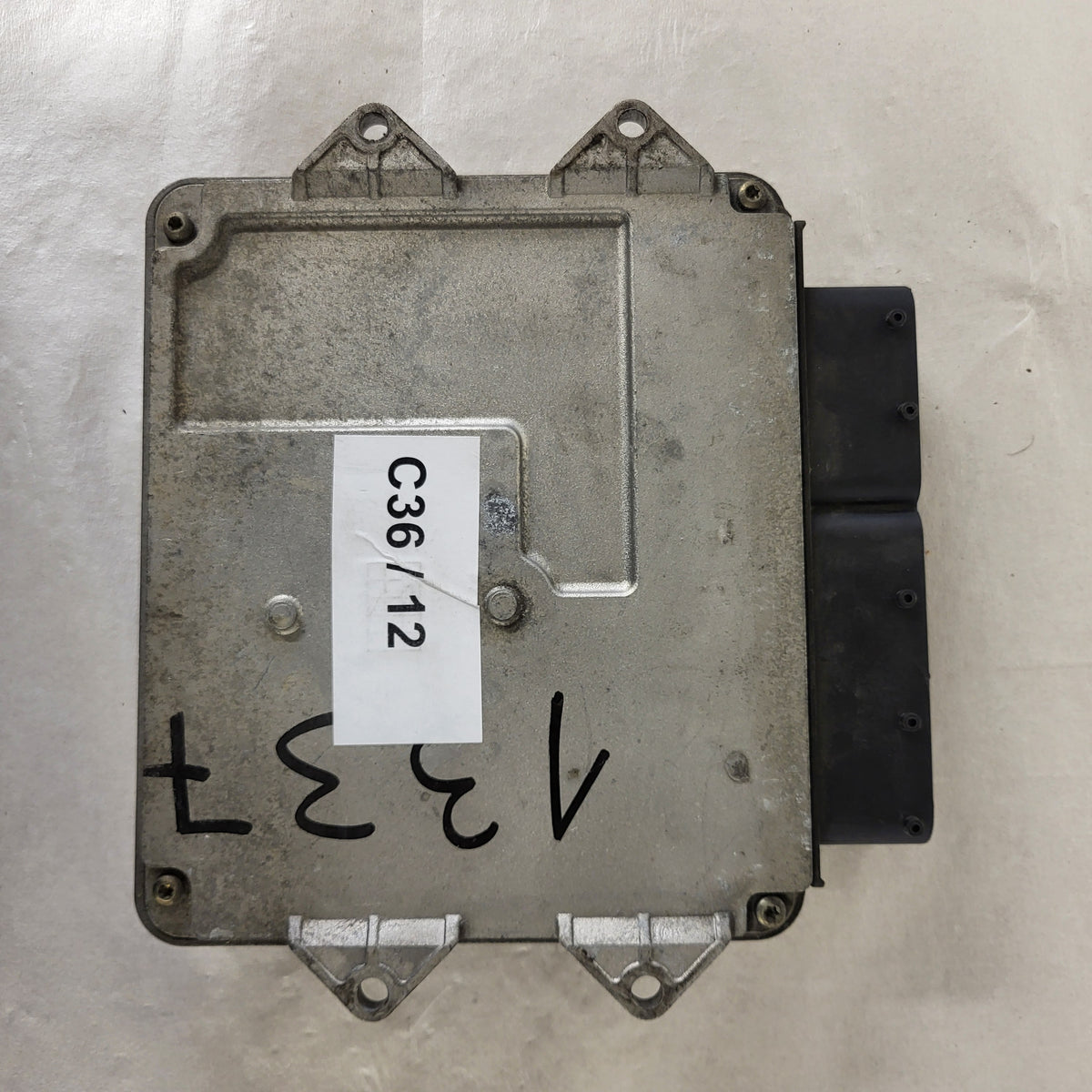 LANCIA Y YPSILON ECU / MJD 6JF.Y1 / 55202548 / HW01C / MAGNETI MARELLI - C36-12 - 3