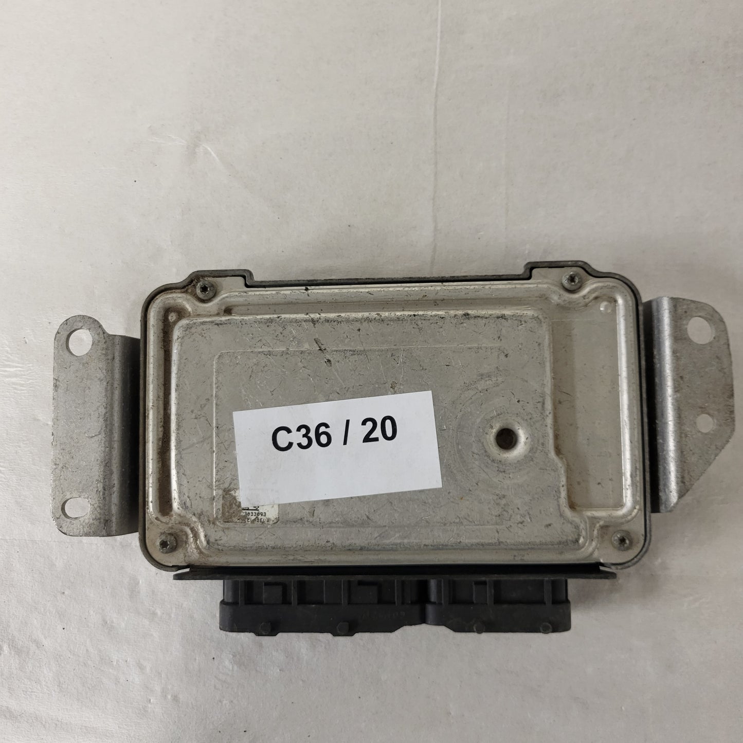 TOYOTA AYGO ECU / 0261S04464 / 89661-0H070 / 1KR-FE / BOSCH
