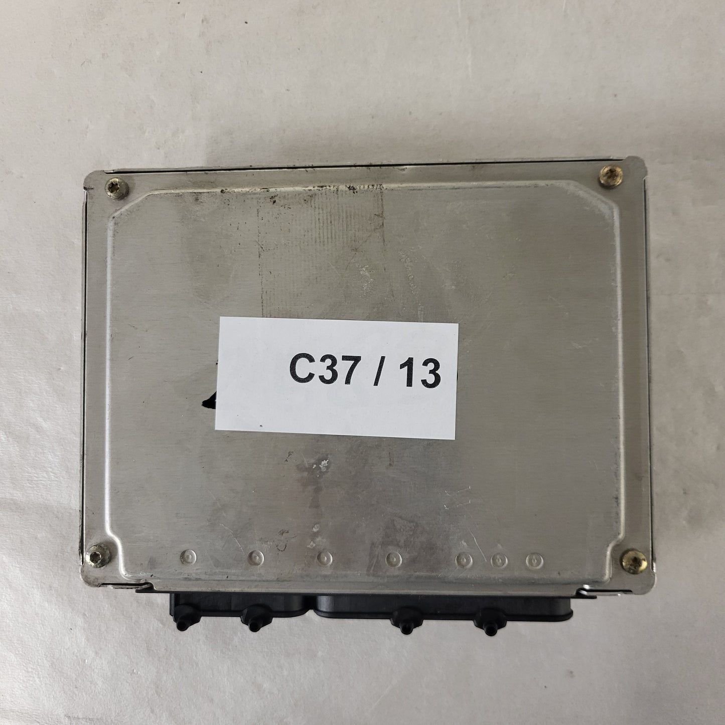 VW AUDI ECU / 0261204613/614 / 8D0907558F / BOSCH