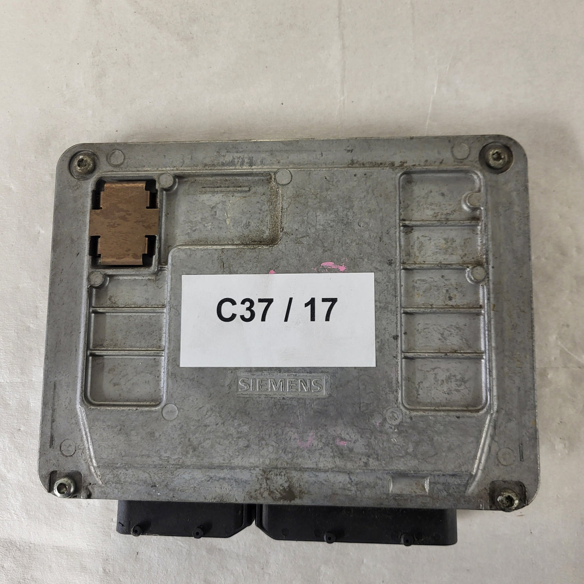 VW POLO ECU / 03E906033L / 5WP40194 05 / SIMOS 3PE / BOSCH - C37-17 - 3