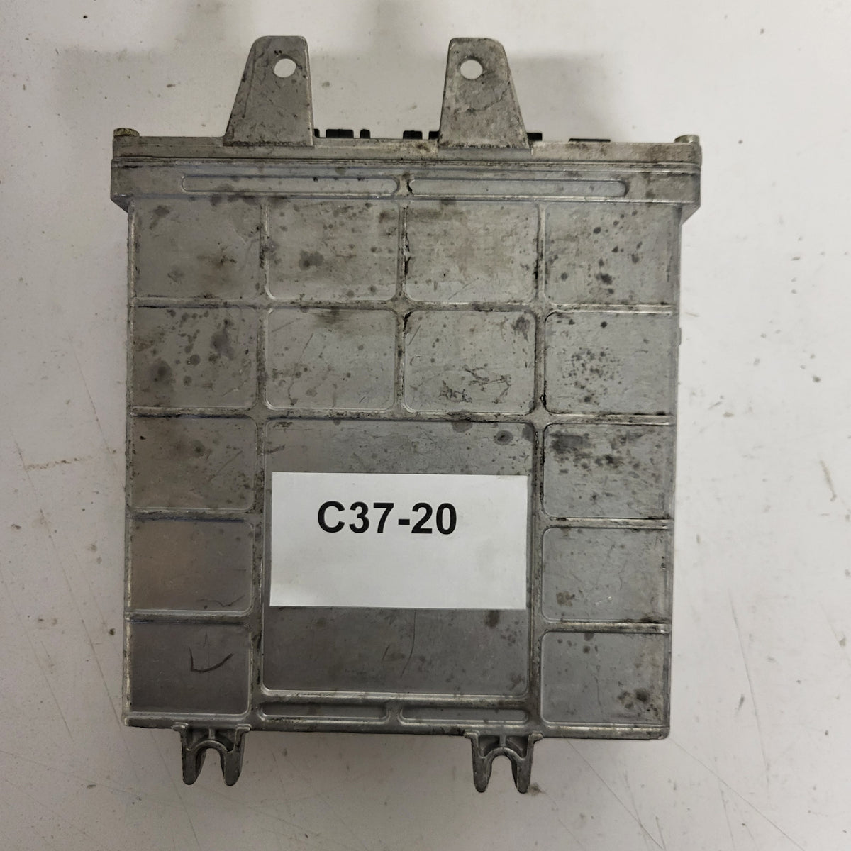 AUDI A4 B5 1.6 ECU / 0261204503/504 / 8D0907558A / BOSCH - C37-20 - 3